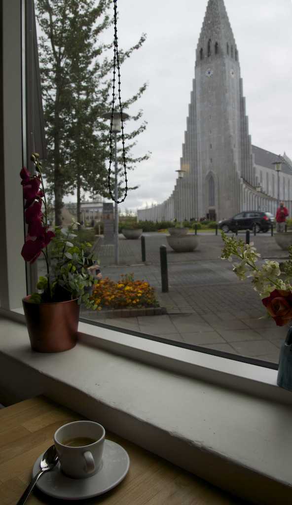 Cafe in front of Hallgrímskirkja Church