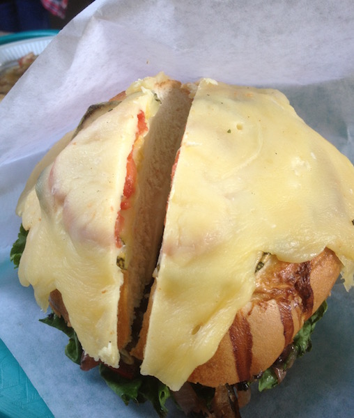 Burger in Machu Picchu