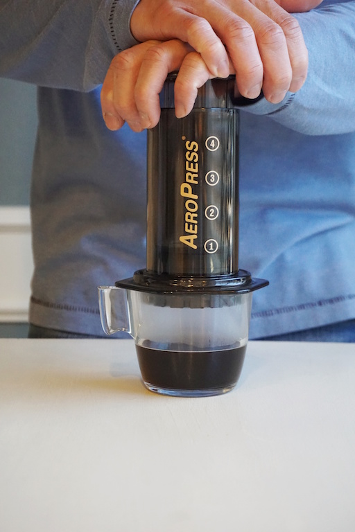 aeropress to make latte art at home