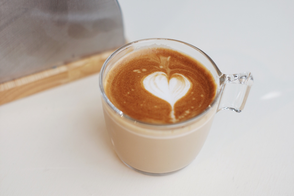 how to make latte art at home