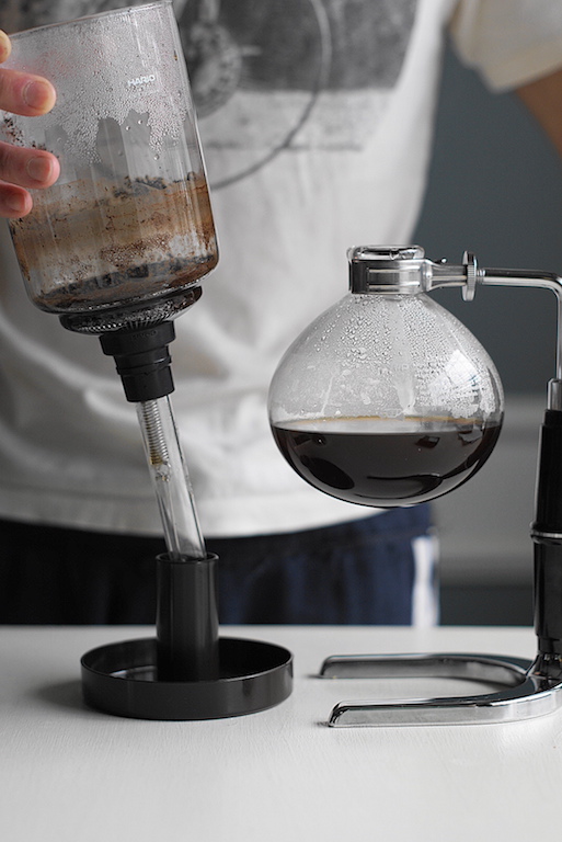 siphon coffee maker