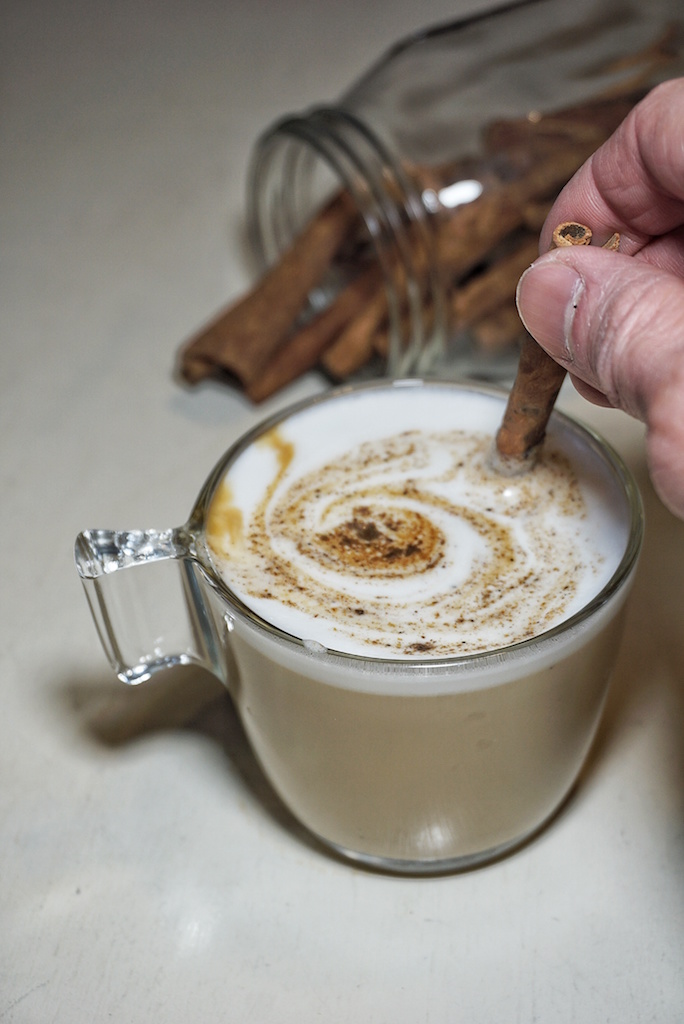 cinnamon swirl latte