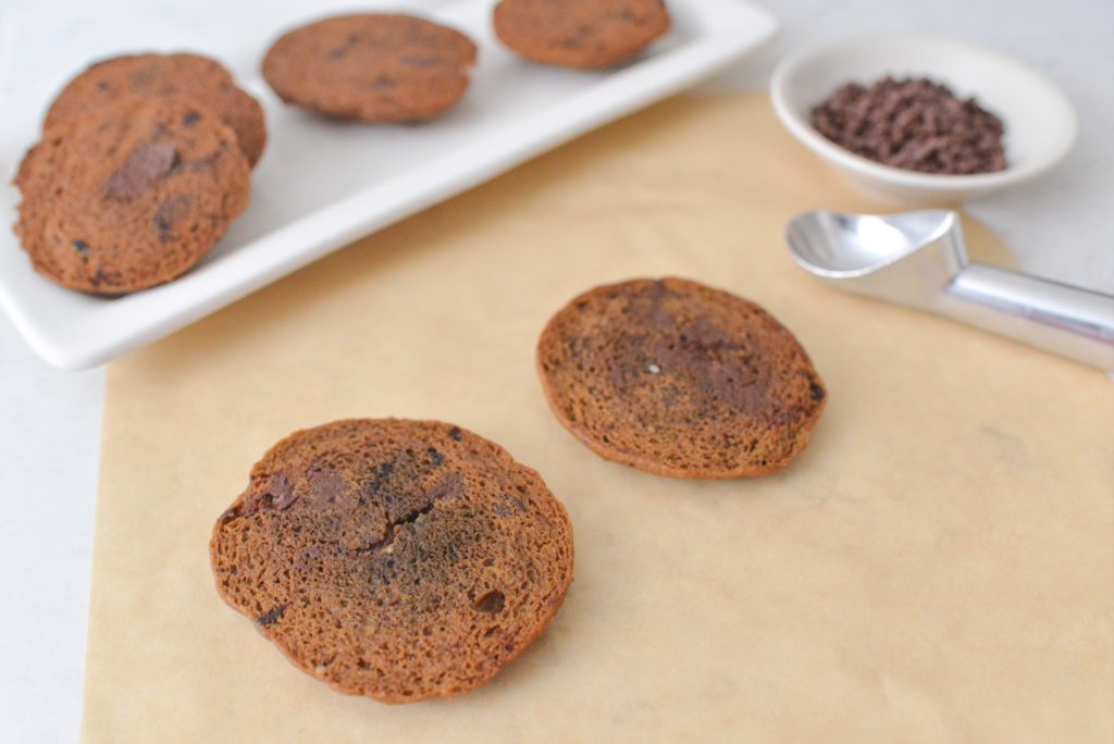 coffee ice cream sandwiches assembling