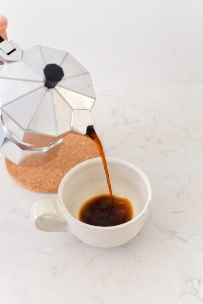 snickerdoodle coffee moka pot pour